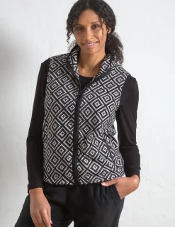 Väst Graphic Pattern
